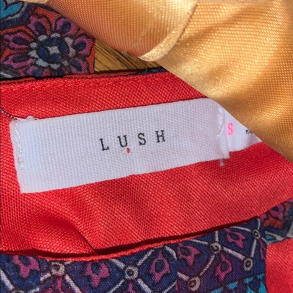 Lush | Vibrant Sleeveless Event Dress | Slash Back Middle Opening  Cinched Waist - Picture 8 of 9